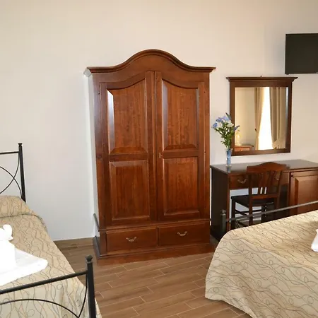 Couette-café Castiglione 3*